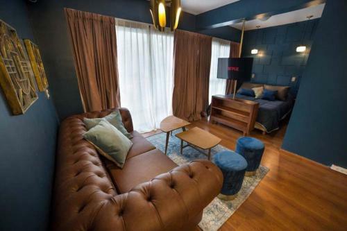 Apartamento Golden Moon Mid Century Modern