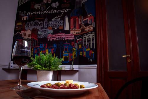 Hostal Avenida Tango