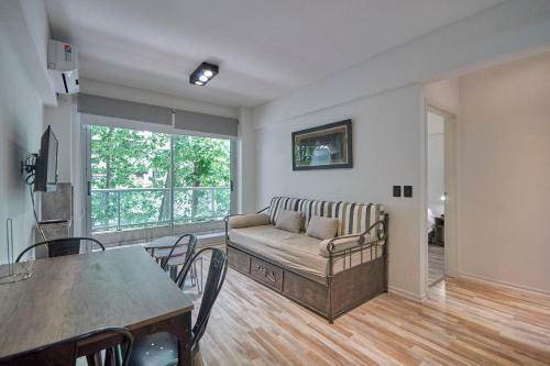 Luminous Apartment In Recoleta