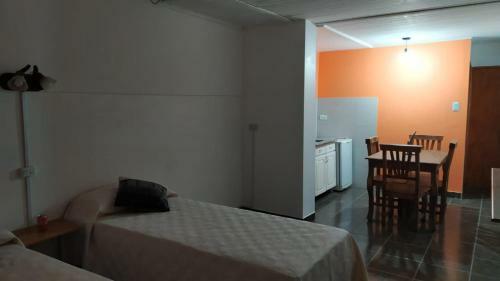 Albergue Casona Poeta Airport
