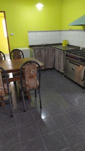Albergue Casona Poeta Airport