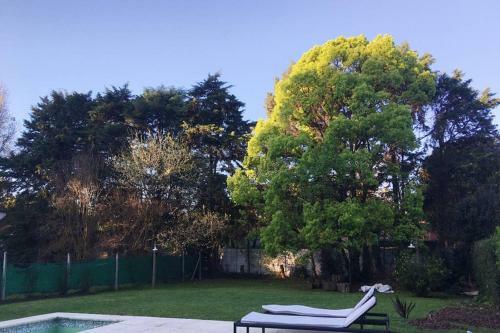 Divina Casa Con Parque Pileta En Mini Barrio Cerrado.
