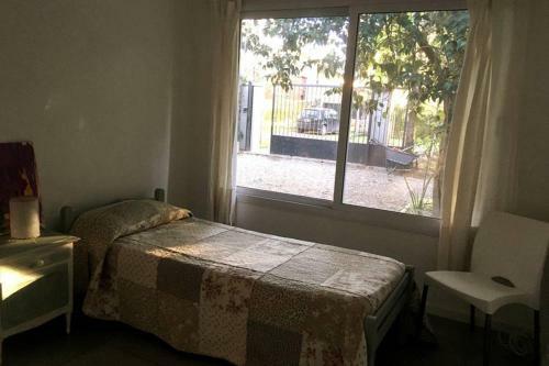 Divina Casa Con Parque Pileta En Mini Barrio Cerrado.