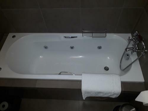 Hostal Paradiso Guesthouse & Self-catering Cottage