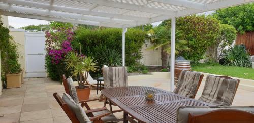 Bed & Breakfast Constantia Cottages