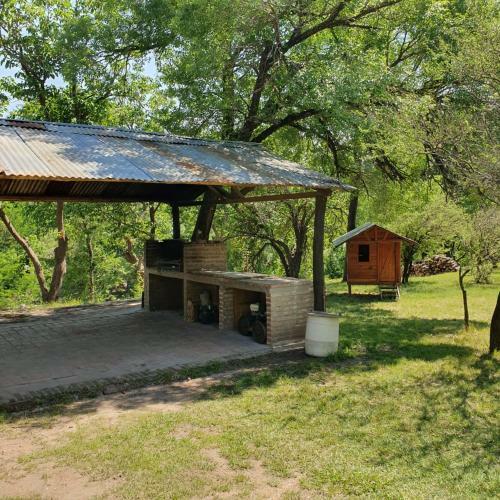 Casa Con Playa Y Bajada Al R�o Privada