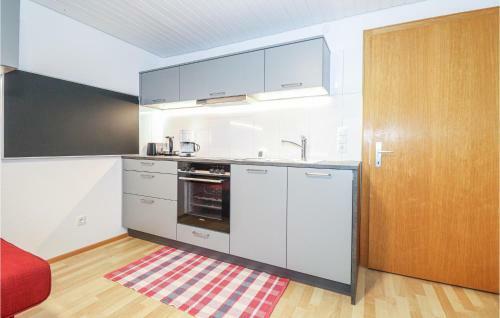 Beautiful Apartment In Blons W/