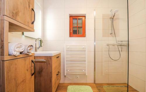 Awesome Home In Deutsch Sch�tzen W/