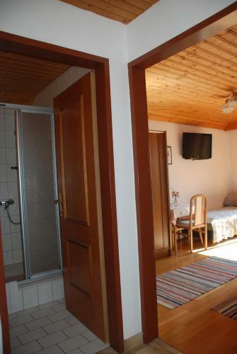 Hostal G�stehaus Der Gamser Winzerstube