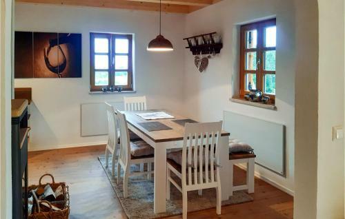 Nice Home In Glasing With Wifi And 2 Bedrooms