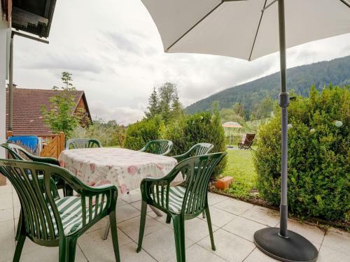 Spacious Mansion In Hermagor-pressegger See With Garden