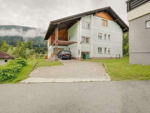 Elite Mansion In Hermagor-pressegger See With Garden