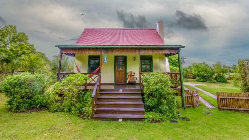 Hostal Forest Edge - Nature Lovers' Retreat