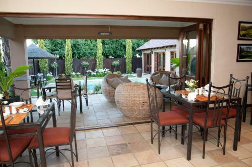 Hostal Rise And Shine Lodge
