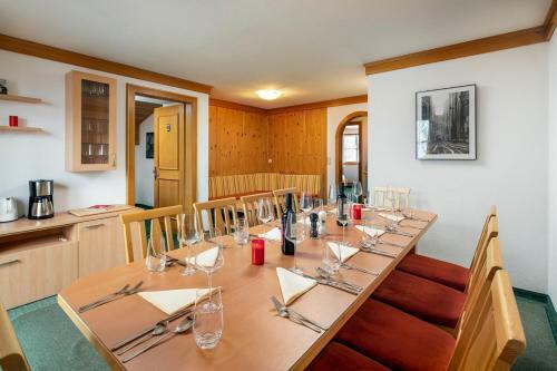 Saint Anton Chalet Sleeps 12