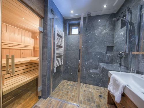 Luxury Chalet With 2 Bathrooms, Near A Small Slope