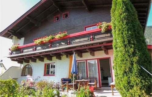 Stunning Apartment In Saalfelden With