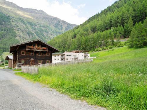 Mountain-view Apartment In Zwieselstein With Balcony