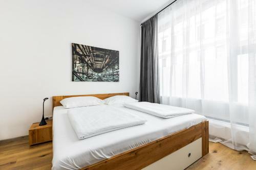 West Apartments - Contactless Check-in