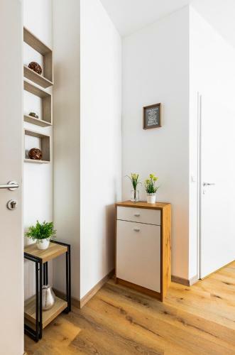 West Apartments - Contactless Check-in