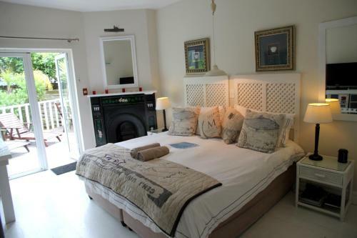 Bed & Breakfast Sea Breeze Beach House Plettenberg Bay