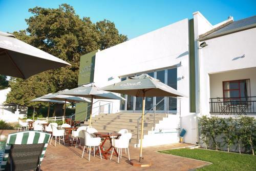 Hostal Val Du Charron Guest House & Wine Estate