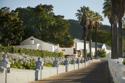 Hostal Val Du Charron Guest House & Wine Estate