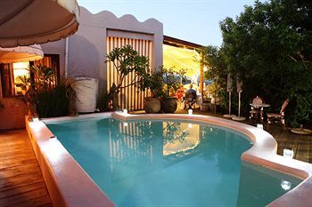 Hotel Grand Cafe & Rooms
