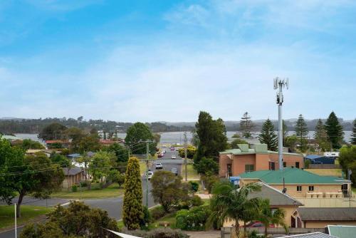 Water View Home- Minutes To Town