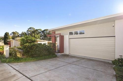 Water View Home- Minutes To Town