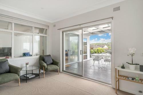 Lagoon House // Pool // Pet Friendly