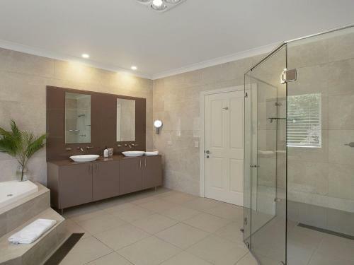 Hillview Cottage - Classic Country Comfort And Charm