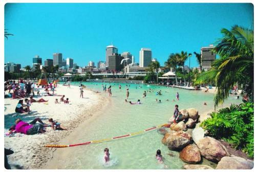 Apartamento Story Bridge/river Views* Pool*gym*netflix*carpark