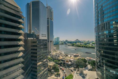 Apartamento Story Bridge/river Views* Pool*gym*netflix*carpark