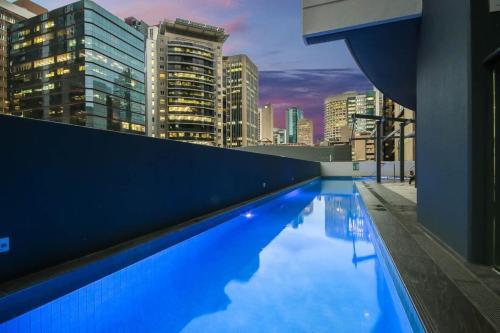 Amazing Brisbane Cbd 2 Bedroom Apartment With River Views