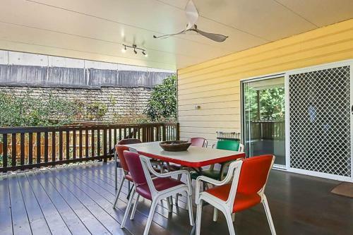 Walk To The Gabba Charming Character Home
