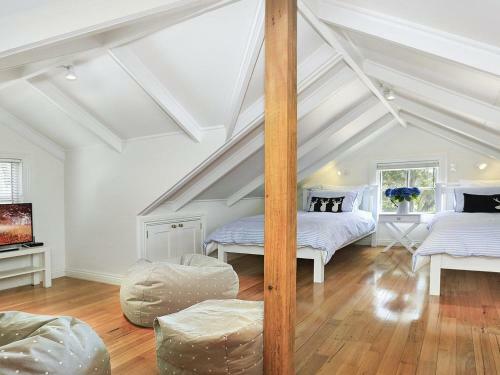 Duncraig House - Open Fireplace, Spa, Pet Friendly