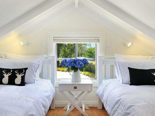 Duncraig House - Open Fireplace, Spa, Pet Friendly