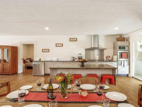 Hardigreen Park - Spacious With Tennis Court