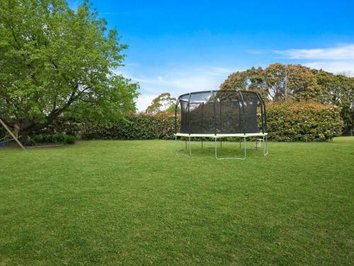 Hardigreen Park - Spacious With Tennis Court