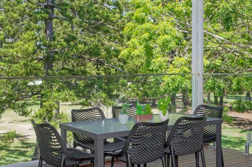 Sedgley Place - Executive 2br Terrace Home On The Park