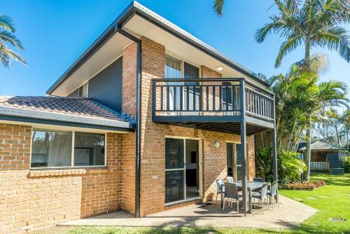 Bayside Court Apartments