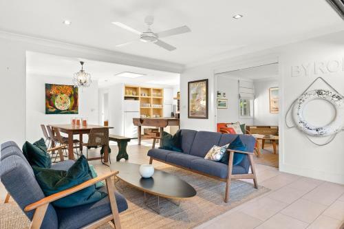 Florida On Carlyle Street