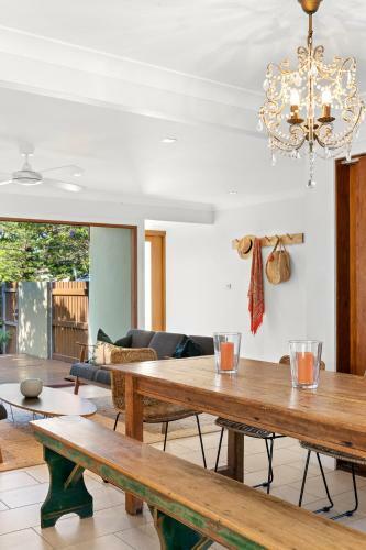 Florida On Carlyle Street