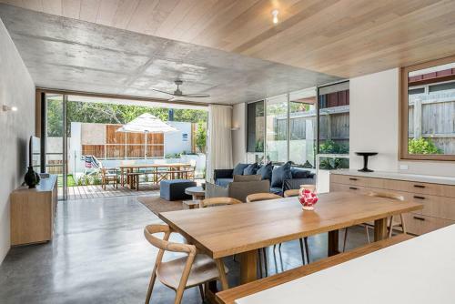 Your Luxury Escape - Driftwood Three At Clarkes Beach