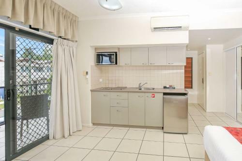 Centrally Located Apartment 1019