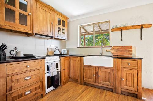 Braeside Cabin One - Pinkwood