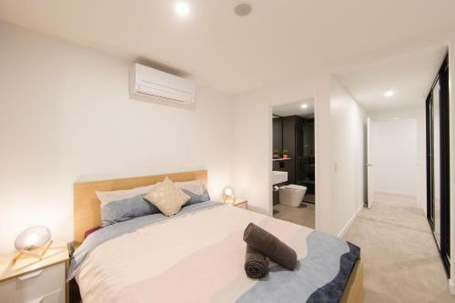 "mid Night" Apartment Canberra City Onsite Parking