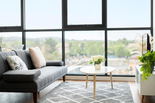 Executive City-centre Apartment With Parking