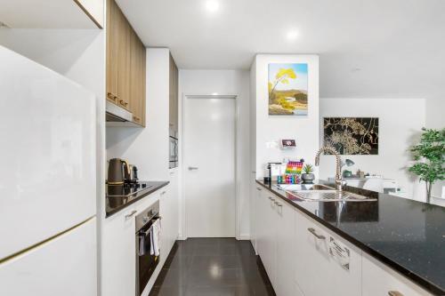 Apartamento 1-bed Unit With Balcony, Parking, Pool And Gym